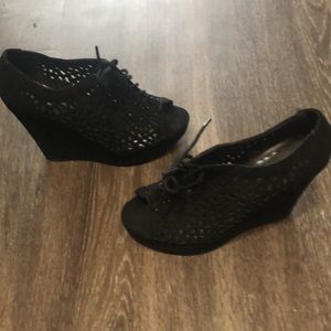 😍DOLLHOUSE Peep-Toe Booties READ DESCRIPTION